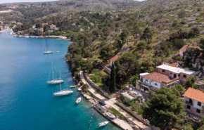 Apartments by the sea Bobovisca na Moru, Brac - 5682